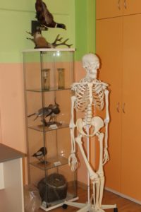 Učebné pomôcky pre žiakov základnej školy Pri kríži