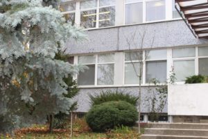 Budova základnej školy Pri kríži